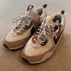 Nike Air Max - size 8